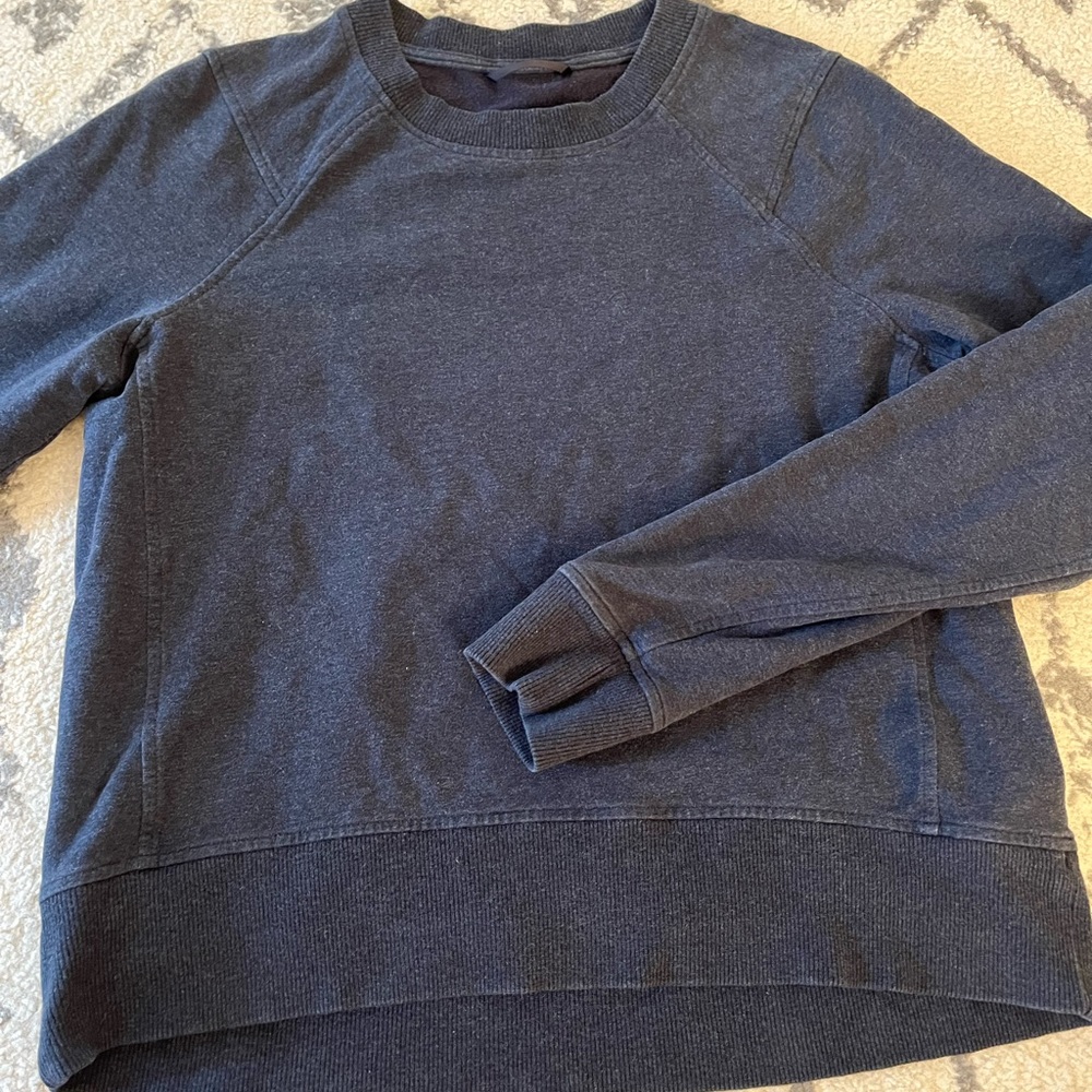 Lululemon crewneck